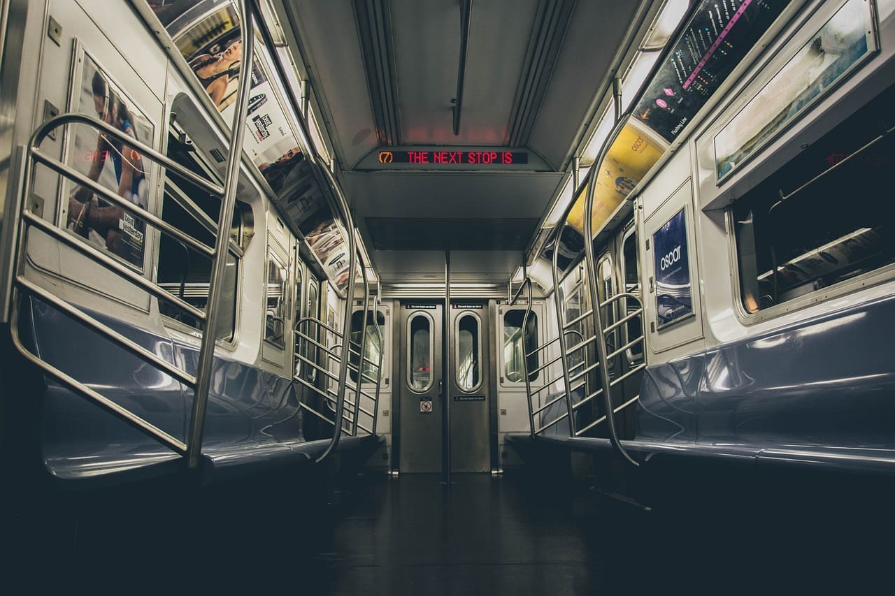 Estação Vila Mariana: Um ponto central na Zona Sul