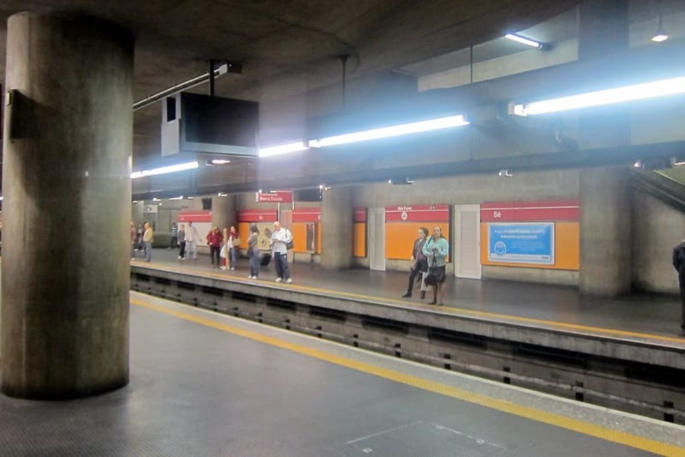 Estações da Linha Vermelha do Metrô de São Paulo