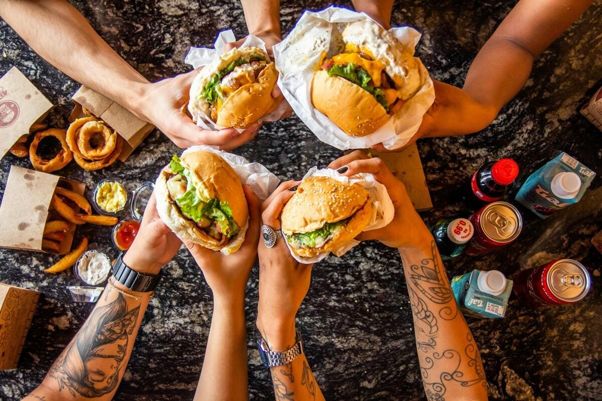 Hamburguerias e Lanchonetes que funcionam 24 horas em SP - Portal Sampa www.portalsampa.com.br